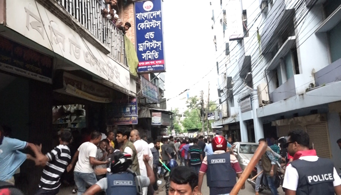 যশোরে বিএনপির সমাবেশে পুলিশের বাধা-লাঠিচার্জ, আটক ৭