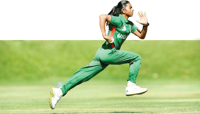 ফসলের মাঠ থেকে ক্রিকেটের মাঠে