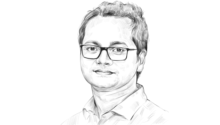 উত্তেজিত রাজধানীর দুটি সমাবেশ