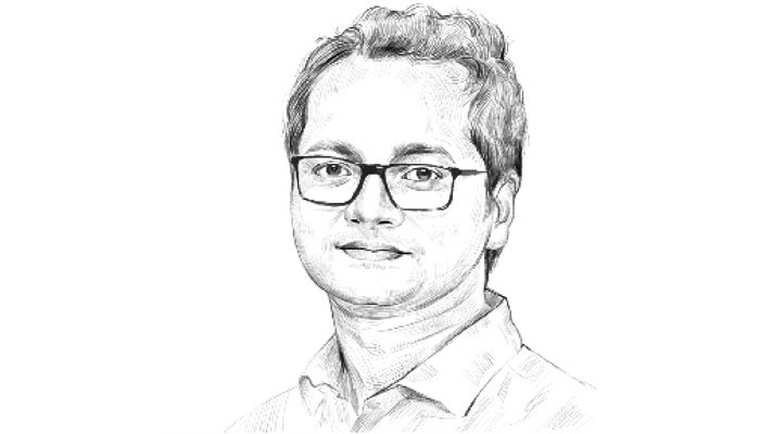 দুটি জনসভা এবং পদাতিক কয়েকটি লোক
