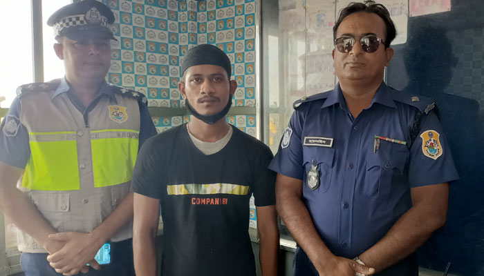 চুরি করা মোটরসাইকেল বিক্রি করে স্ত্রীকে নিয়ে ভ্রমণ, আটক যুবক