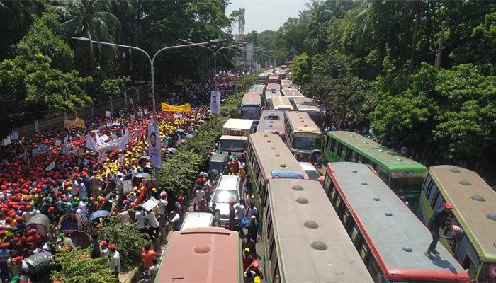 সোহরাওয়ার্দীতে বিএনপির সমাবেশ ঘিরে তীব্র যানজট