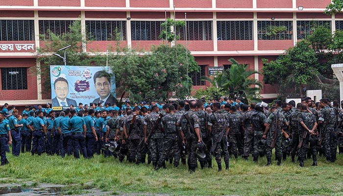 বিএনপির অবস্থান কর্মসূচি ঘিরে সতর্ক পুলিশ