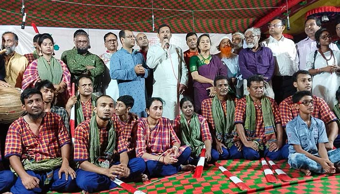 কাইজ্জা-মারামারি বন্ধ করে সবাই মিলে সাহিত্যচর্চা করতে হবে: এমপি শাহদাব