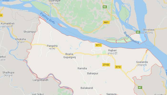১০ টাকায় ২০০ পরিবারের ব্যাগভর্তি বাজার ১০ টাকায় ২০০ পরিবারের ব্যাগভর্তি বাজার