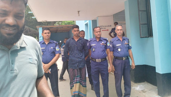 প্রবাসীর স্ত্রীকে ধর্ষণের অভিযোগে কারাগারে বিজিবি সদস্য প্রবাসীর স্ত্রীকে ধর্ষণের অভিযোগে কারাগারে বিজিবি সদস্য