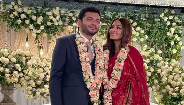 প্রকাশ্যে স্বামীর ছবি, ফারিণ বললেন ‘শান্তি খুঁজে পেয়েছি’ প্রকাশ্যে স্বামীর ছবি, ফারিণ বললেন ‘শান্তি খুঁজে পেয়েছি’