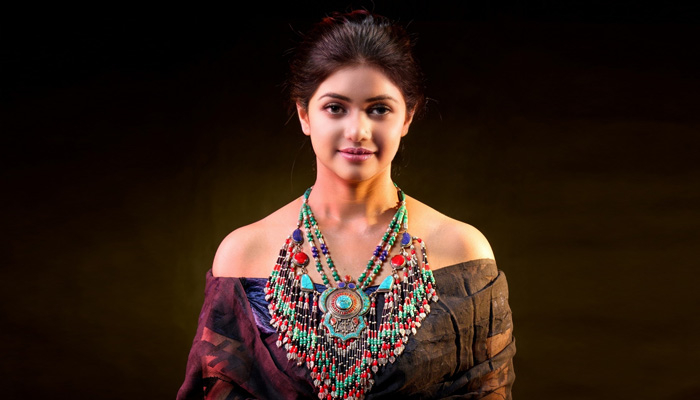 মেয়েরা কিসে আটকায়? জবাব দিলেন সোহানা সাবা