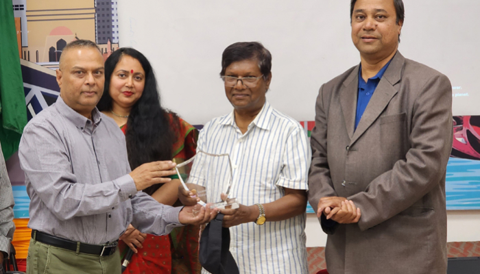 কানাডায় 'ও সোহাগী' এবং 'নিরুদ্দেশ' এর প্রদর্শনী