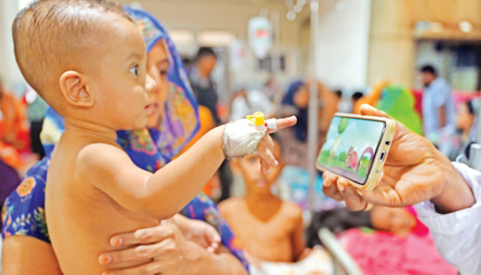 কান্না থামছে না  শিশু ওয়ার্ডে