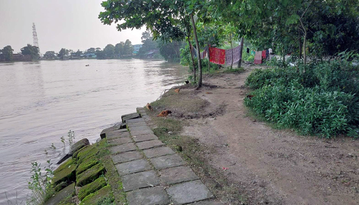 সুরমাপাড়ে ভাঙন আতঙ্ক