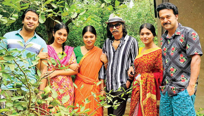 নতুনদের নিয়ে লাভলুর ‘বাহানা’