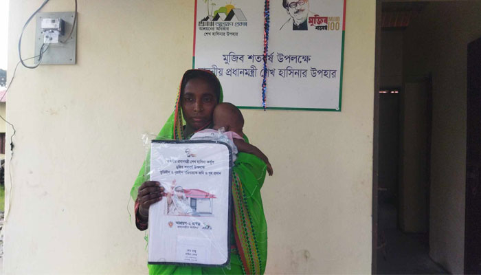 ঘর পেলেন আরও ২২ হাজার পরিবার, ১২৩ উপজেলা গৃহহীনমুক্ত ঘোষণা
