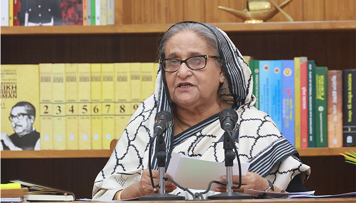জনগণকে বেছে নিতে হবে তারা কী চান: প্রধানমন্ত্রী