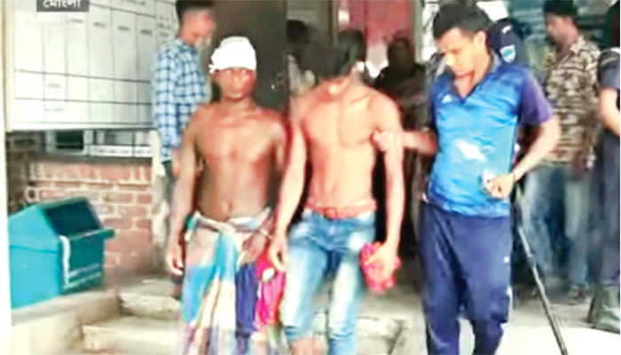 হাসপাতাল থেকে তিনজনকে হাতকড়া পরিয়ে থানায়