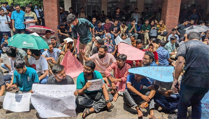 আবরার হত্যা: ‘বহিষ্কৃত’ আশিকুল ফেরায় বুয়েট শিক্ষার্থীদের ক্লাস বর্জন