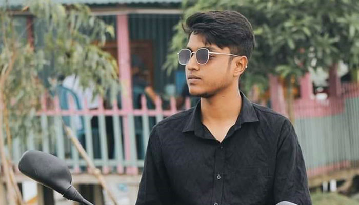 ভেতর থেকে দরজা বন্ধ, বাথরুমে পড়ে ছিল কলেজছাত্রের লাশ