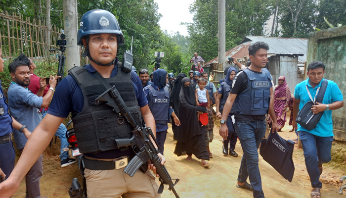 কুলাউড়ায় জঙ্গি আস্তানা সন্দেহে সিটিটিসির অভিযান, আটক ৮