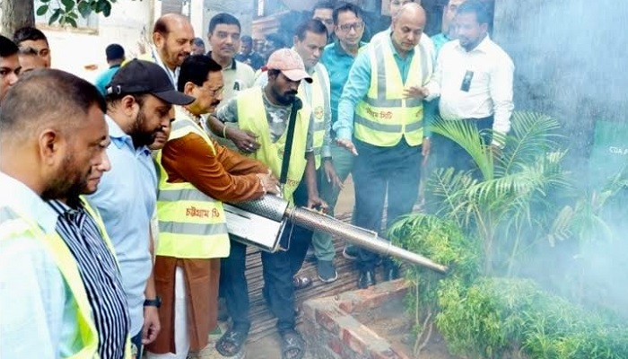 চট্টগ্রামে নির্মাণাধীন ভবনে মশক নিধন কার্যক্রম রিহ্যাবের