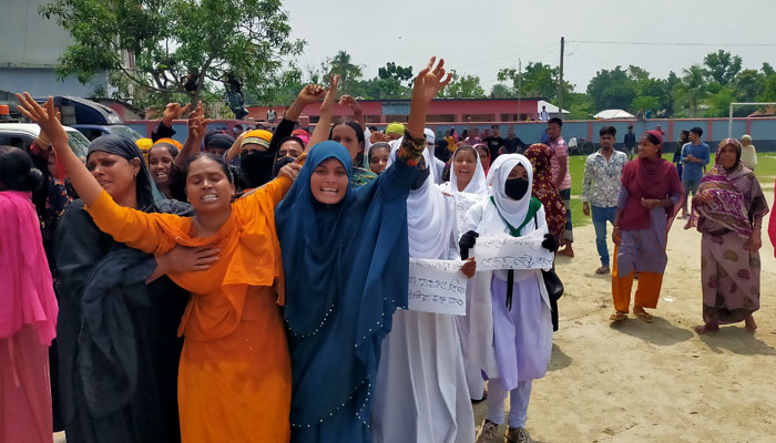 বিচার চান জিনিয়ার মা, শিক্ষকদের আলটিমেটাম
