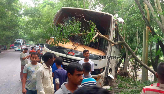 বেপরোয়া সাকুরা পরিবহনের বাসচাপায় প্রাণ গেল ইজিবাইকচালকের