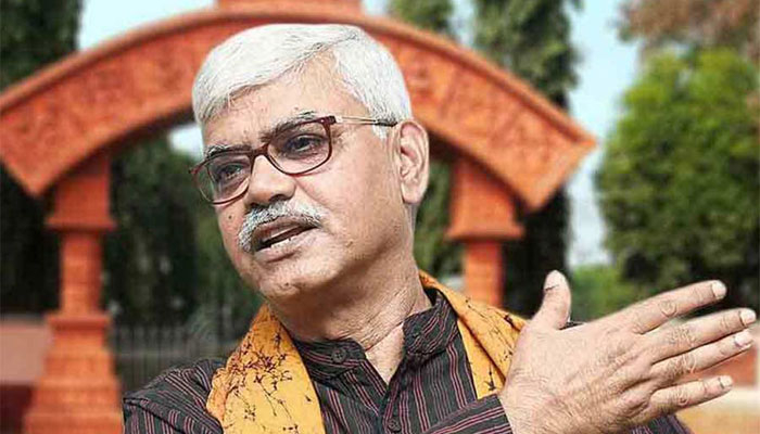 রবীন্দ্রনাথকে ‘অশিক্ষিত’ বললেন বিশ্বভারতীর উপাচার্য