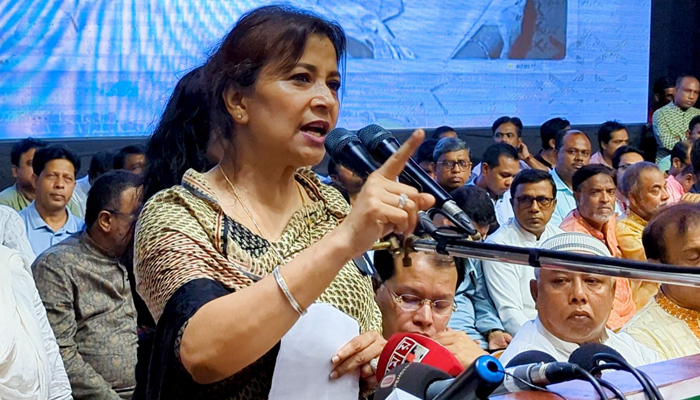 বিএনপিকে অনুষ্ঠানে জয় বাংলা-জয় বঙ্গবন্ধু বলতে বললেন তারানা হালিম