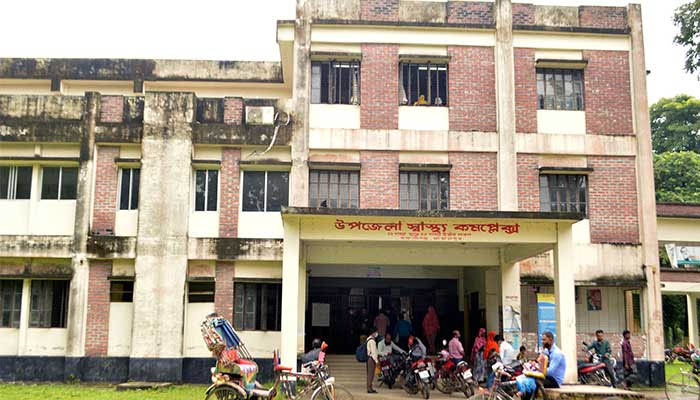 টাকা ফেরত চাওয়ায় বিধবা নারীকে কুপিয়ে জখম টাকা ফেরত চাওয়ায় বিধবা নারীকে কুপিয়ে জখম