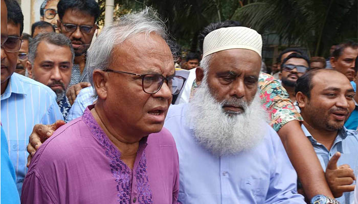 আদালতে অনুপস্থিত খালেদা জিয়া, চার্জ গঠনের তারিখ পেছাল