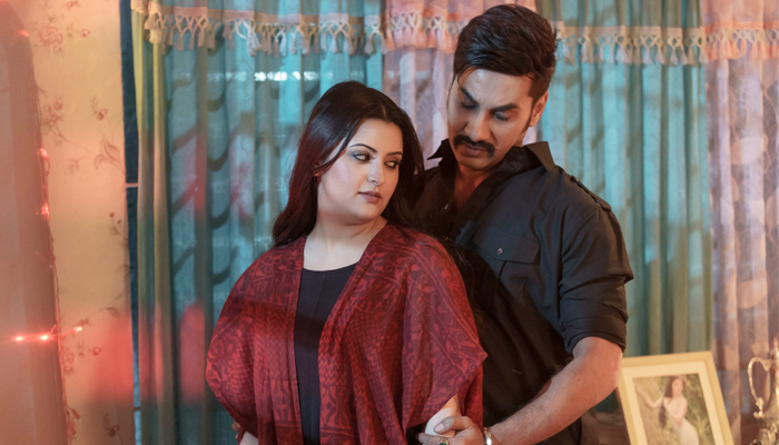 ওটিটিতে এলো সজল-পরীদের ‘পাফ ড্যাডি’
