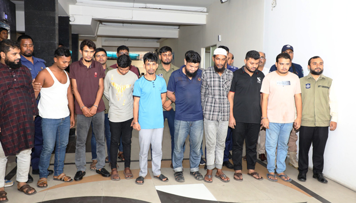 মসজিদ-মাদ্রাসা থেকে মোবাইল চুরি চক্রের ৯ সদস্য গ্রেপ্তার
