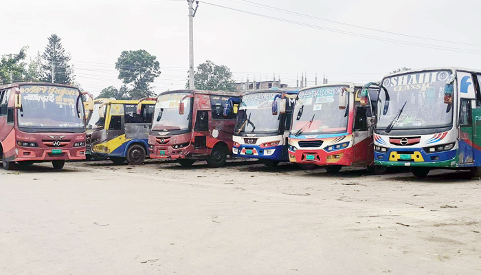 রাজবাড়ী-ঢাকা রুটে বাস চলাচল বন্ধ