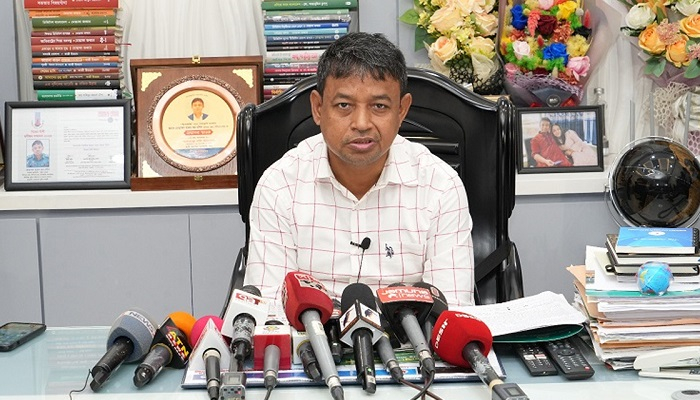 তেজগাঁওয়ে গুলির ঘটনায় সন্ত্রাসী ইমনের হাত রয়েছে: ডিবিপ্রধান