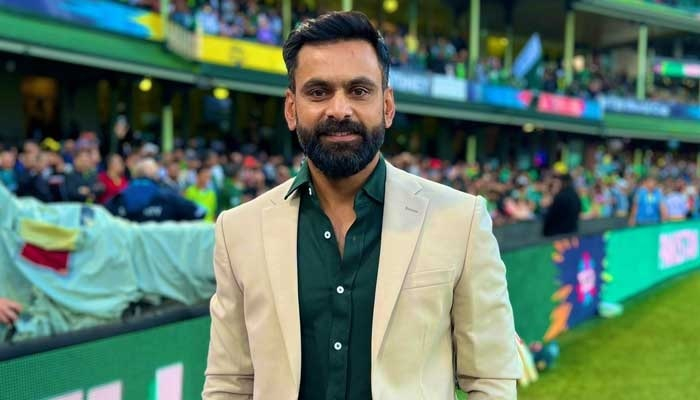 পাকিস্তান ক্রিকেটে ‘অশান্তি’, হাফিজের পদত্যাগ