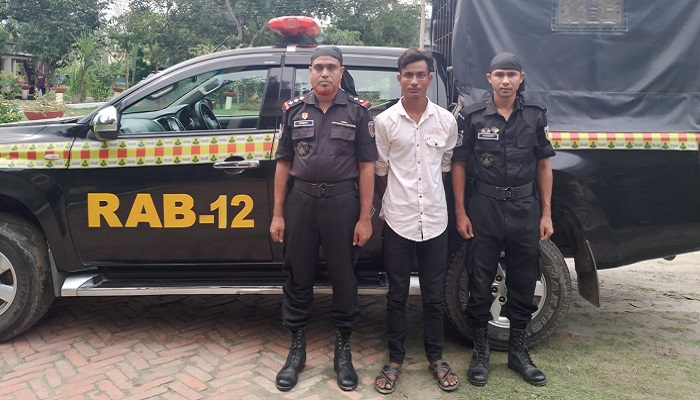 গৃহবধূকে ধর্ষণের অভিযোগে যুবক গ্রেপ্তার