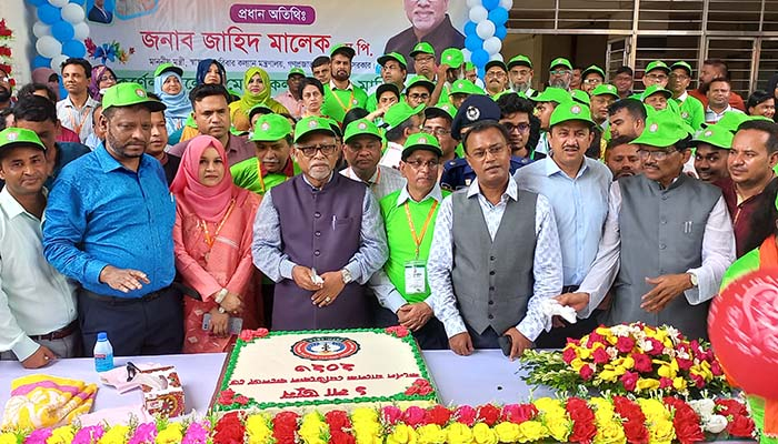 ভারত থেকে সাড়ে ৩ লাখ ব্যাগ স্যালাইন পাব: স্বাস্থ্যমন্ত্রী