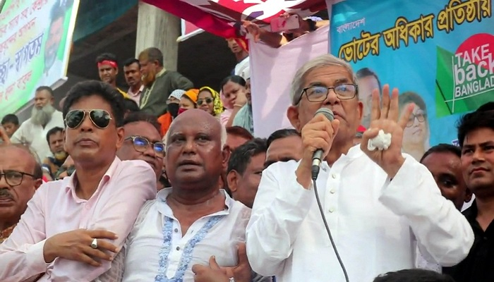 জনগণ আর শেয়ালের কাছে মুরগি দেবে না: মির্জা ফখরুল
