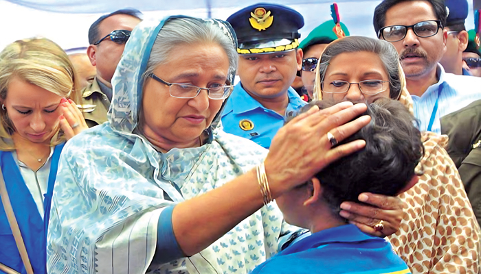 আঁধারে তুমি আলোক শিখা
