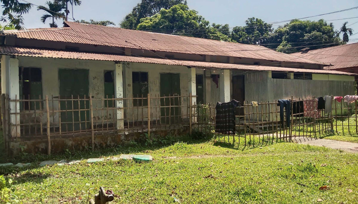 ছাত্রাবাস নেই, দুর্ভোগে কলেজ শিক্ষার্থীরা