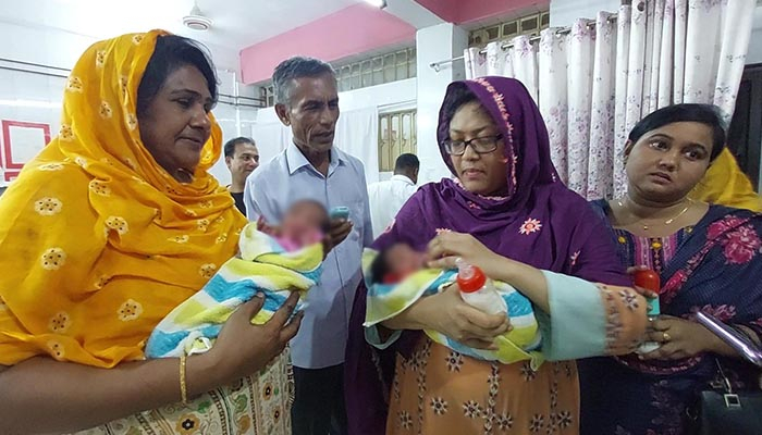 যমজ সন্তান প্রসব করলেন মানসিক ভারসাম্যহীন নারী