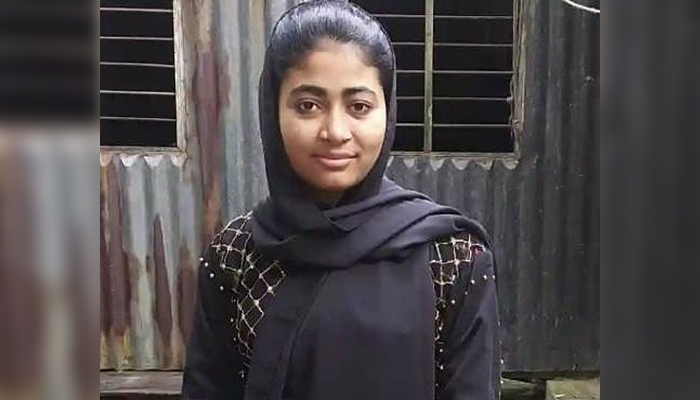 জীবন যুদ্ধে হেরে গেলেন এসিডে ঝলসে যাওয়া সাদিয়া