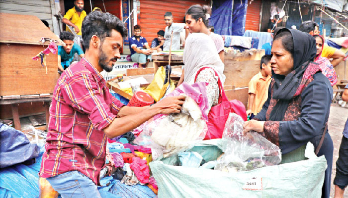 ‘রাতে লাখপতি ছিলাম ভোরেই পথের ফকির’