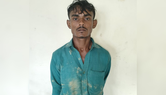 ছোট ভাইকে হত্যার পর লুকিয়ে রাখেন পাহাড়ে