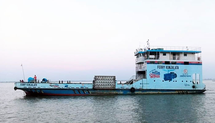 চিলমারী-রৌমারী রুটে ফেরি চালু