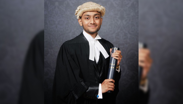 মাত্র ২১ বছর বয়সে ব্যারিস্টার হলেন শান
