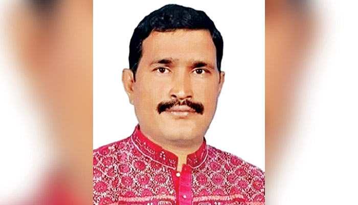 ‘বালুখেকো’ চেয়ারম্যান সেলিম খান ফের তুলছেন বালু