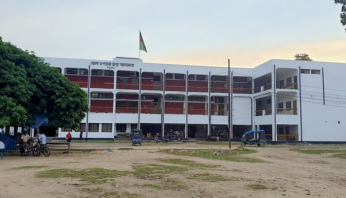 ঠাকুরগাঁওয়ে সাবেক শিক্ষা কর্মকর্তাসহ ২ জনের কারাদণ্ড