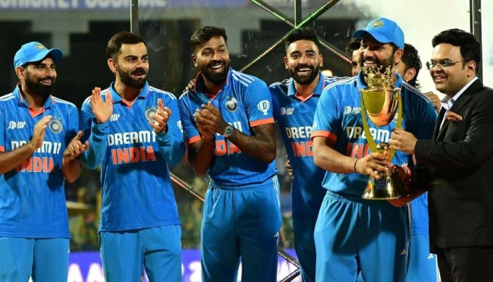 ব্যাটে বলে এশিয়া কাপের সেরা যারা