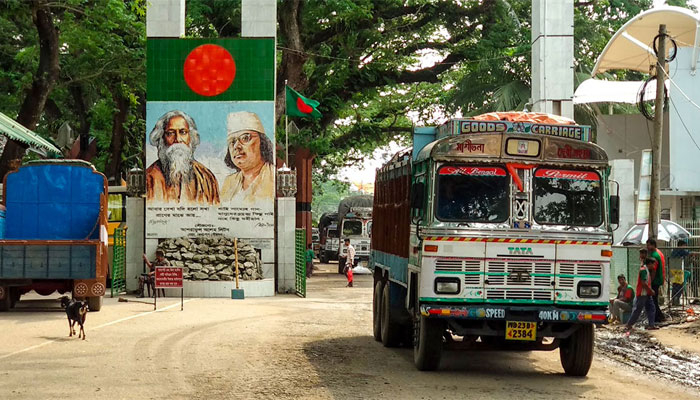 বেনাপোল বন্দরে আমদানি-রপ্তানি বন্ধ