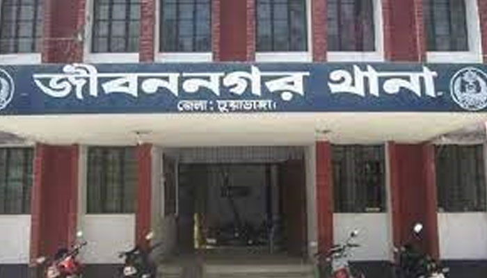 হারানো শিশুটি ফিরল বাবা-মায়ের কাছে